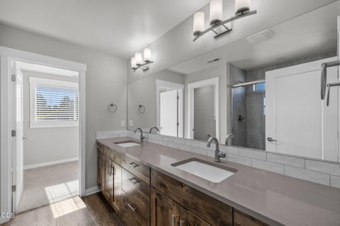 Tiny photo for 4395 SW 36th Street, Redmond, OR 97756 (MLS # 220229934)