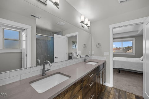 Tiny photo for 4395 SW 36th Street, Redmond, OR 97756 (MLS # 220229934)