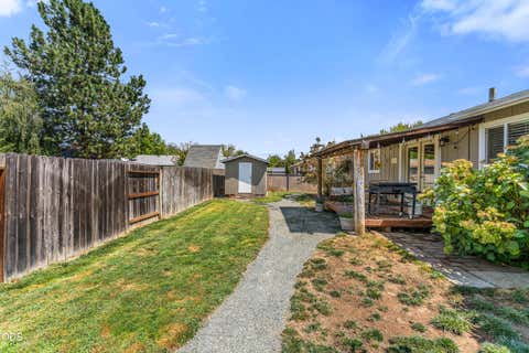 Tiny photo for 1310 SE Perry Street, Grants Pass, OR 97526 (MLS # 220227204)