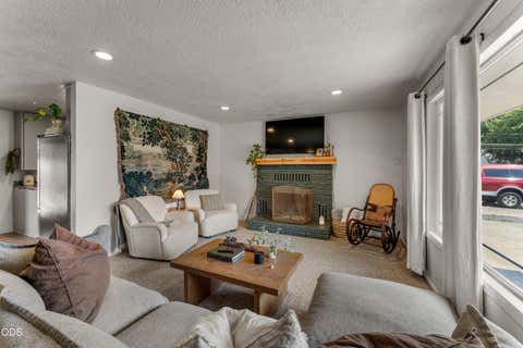 Tiny photo for 1310 SE Perry Street, Grants Pass, OR 97526 (MLS # 220227204)