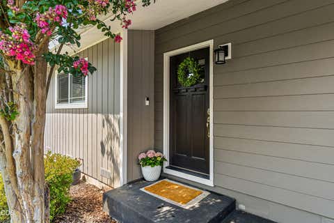 Tiny photo for 1310 SE Perry Street, Grants Pass, OR 97526 (MLS # 220227204)