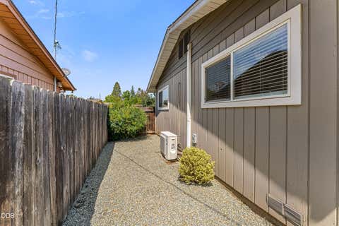 Tiny photo for 1310 SE Perry Street, Grants Pass, OR 97526 (MLS # 220227204)