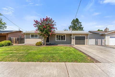 Tiny photo for 1310 SE Perry Street, Grants Pass, OR 97526 (MLS # 220227204)