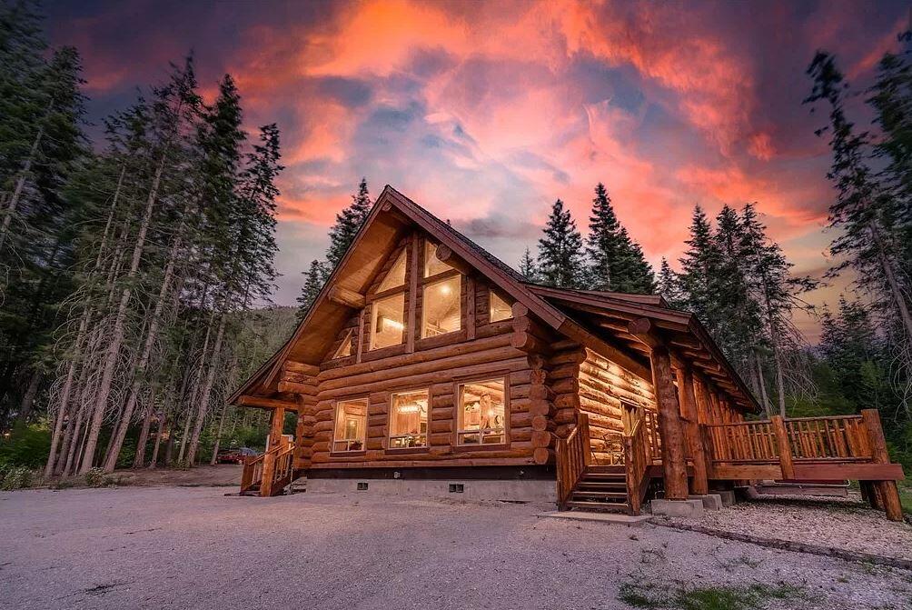 6301 Crater Lake Highway