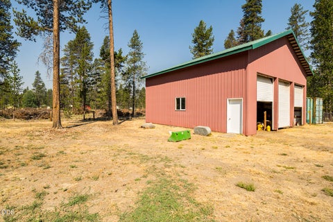 Tiny photo for 52511 Antler Lane, La Pine, OR 97739 (MLS # 220226685)