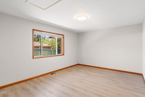 Tiny photo for 408 NE Hawthorne Avenue, Bend, OR 97701 (MLS # 220223745)