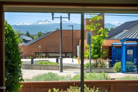 Tiny photo for 408 NE Hawthorne Avenue, Bend, OR 97701 (MLS # 220223745)