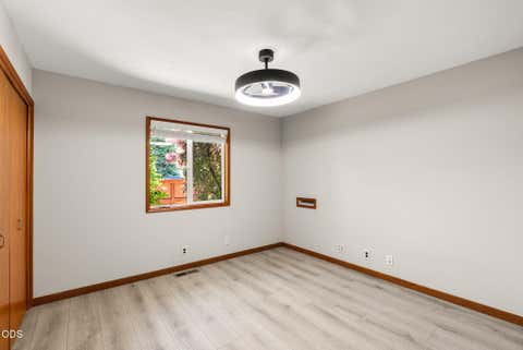 Tiny photo for 408 NE Hawthorne Avenue, Bend, OR 97701 (MLS # 220223745)
