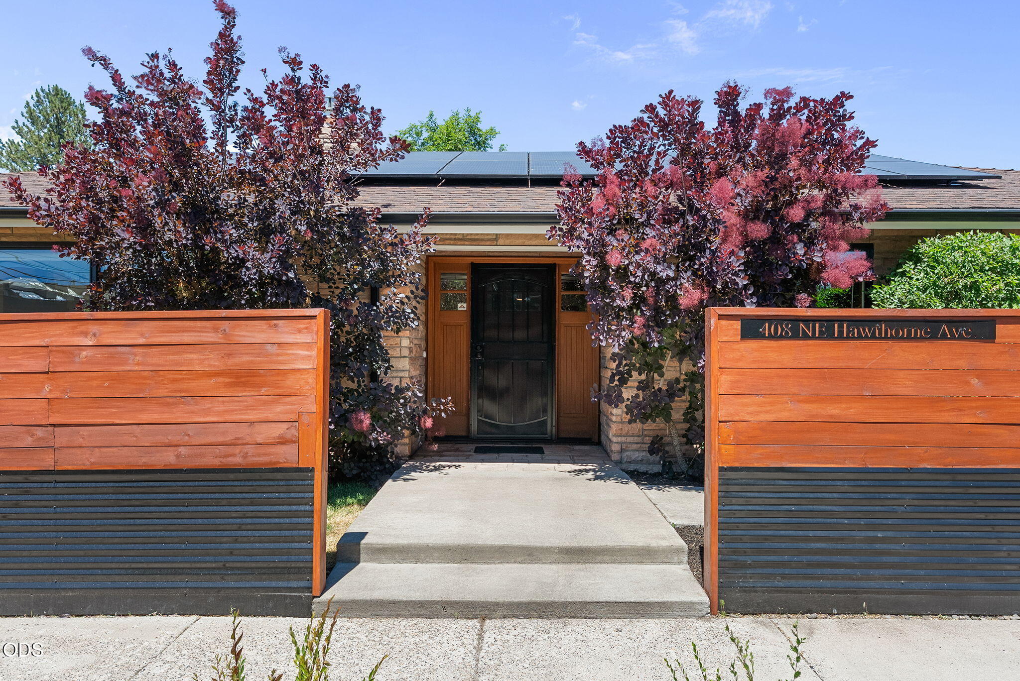 408 NE Hawthorne Avenue