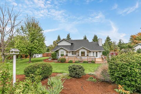 Tiny photo for 133 Kingsgate Way, Grants Pass, OR 97527 (MLS # 220219640)