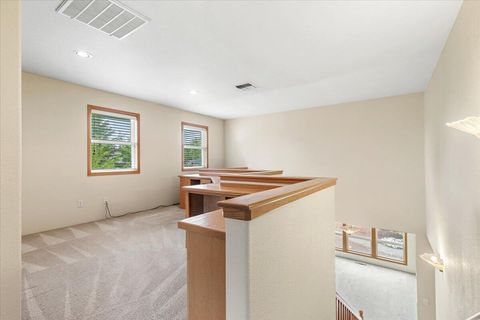 Tiny photo for 133 Kingsgate Way, Grants Pass, OR 97527 (MLS # 220219640)