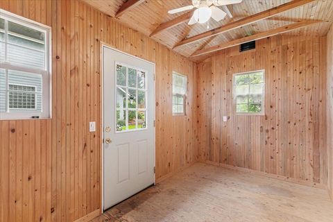 Tiny photo for 133 Kingsgate Way, Grants Pass, OR 97527 (MLS # 220219640)