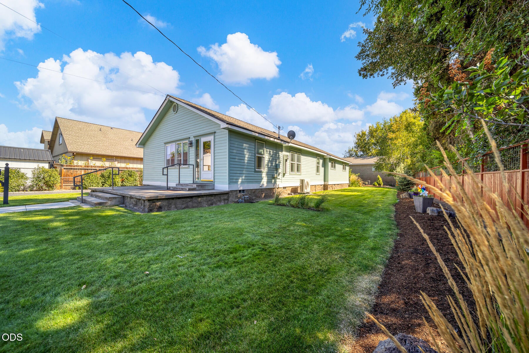 143 SW Beaver Street