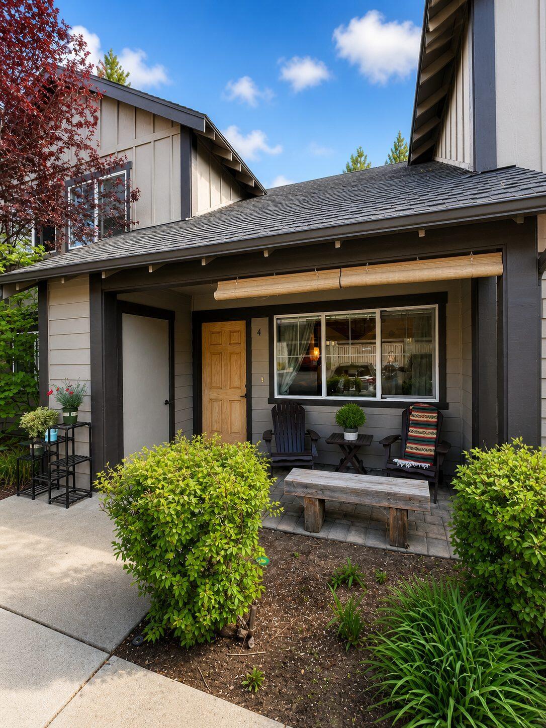 1933 NW Monterey Pines Drive UNIT 4