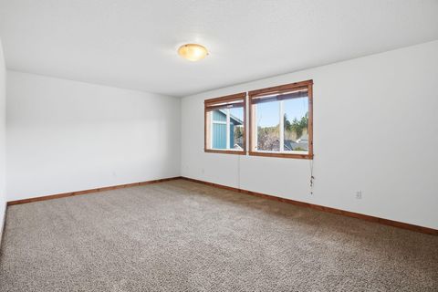Tiny photo for 2500 NW Summerhill Drive, Bend, OR 97703 (MLS # 220215176)