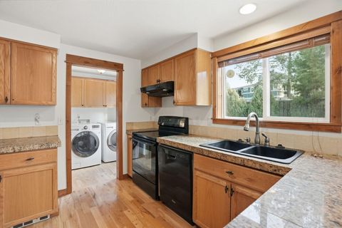 Tiny photo for 2500 NW Summerhill Drive, Bend, OR 97703 (MLS # 220215176)