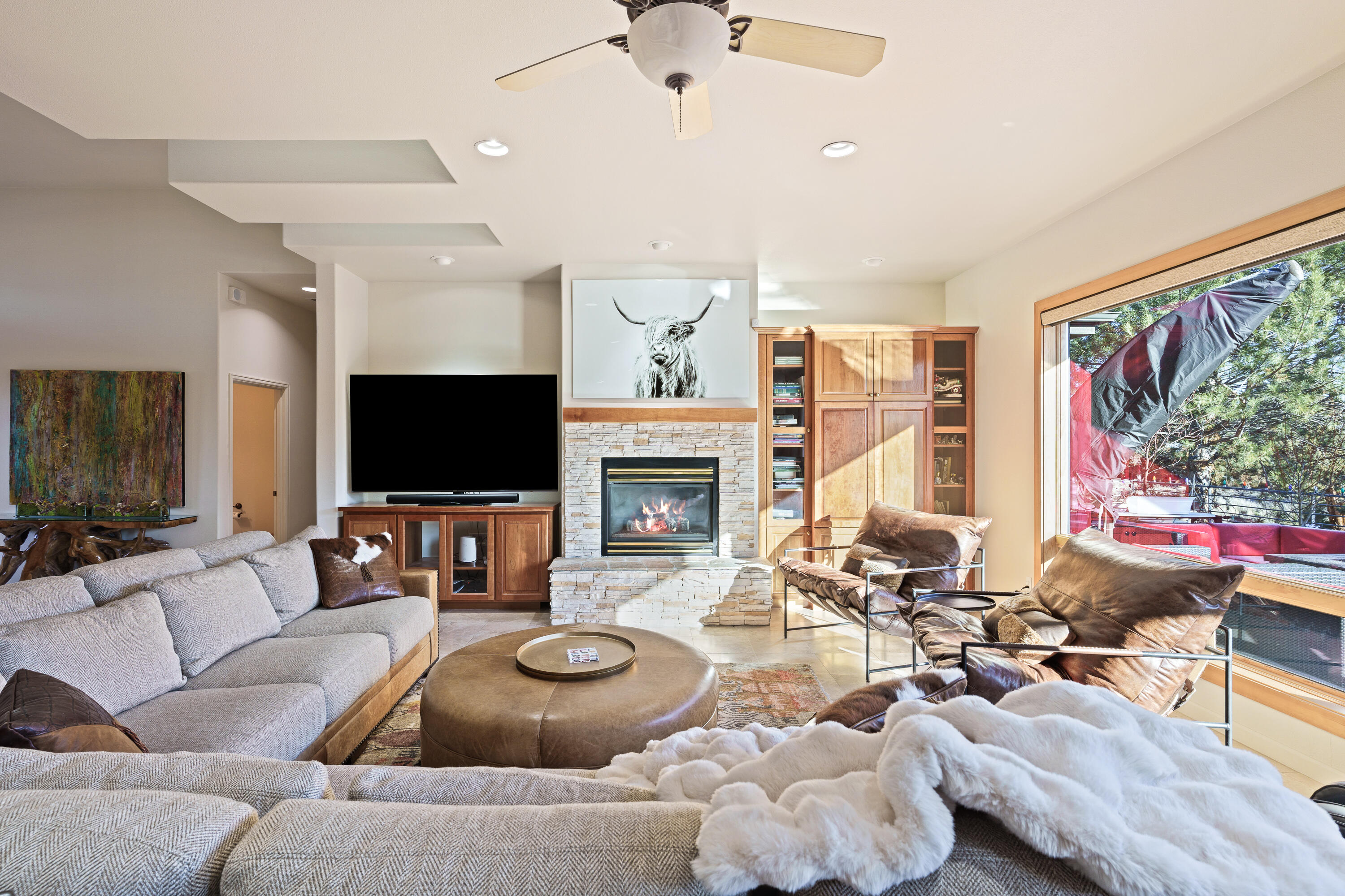 2480 Thrush Court