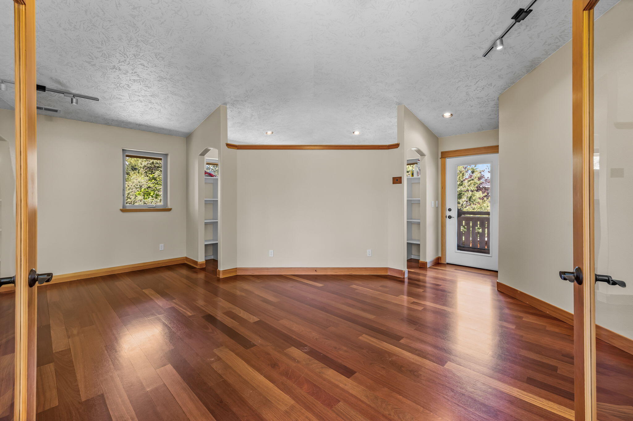 Valhalla Heights - Residential