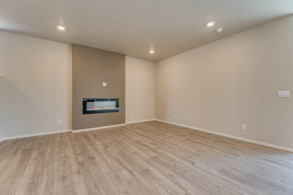 Ironhorse - Residential