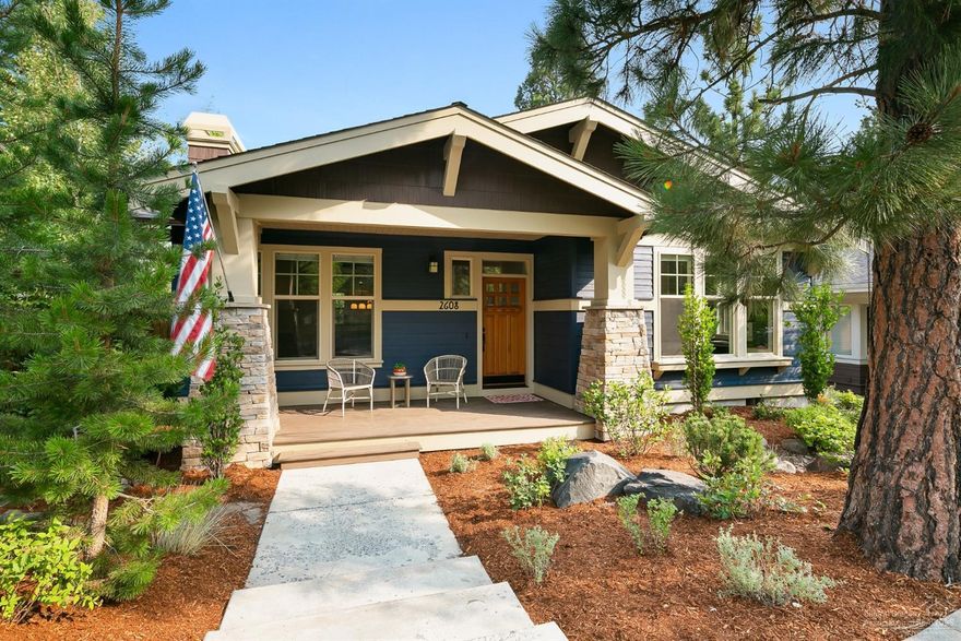 Enjoy your morning coffee on the front porch overlooking Compass Park. This beautiful home in NW Crossing offers a great room floorplan w/ hardwood floors, gas f/p w/ built-in's, contemporary kitchen w/ island & built-in hutch w/ glass cabinet doors, main level master as well as den/office & a full bathroom. 3 bedrooms (1 with a custom Murphy bed) & bathroom upstairs. Large fully fenced backyard offers privacy, great sunlight & a patio. Just a stone's throw away from great restaurants, shopping, & schools.