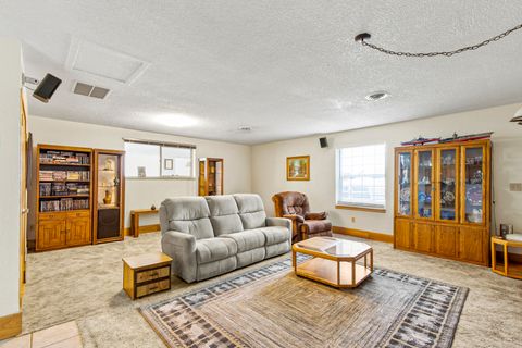 Tiny photo for 6691 NW 17th Street, Terrebonne, OR 97760 (MLS # 220211927)