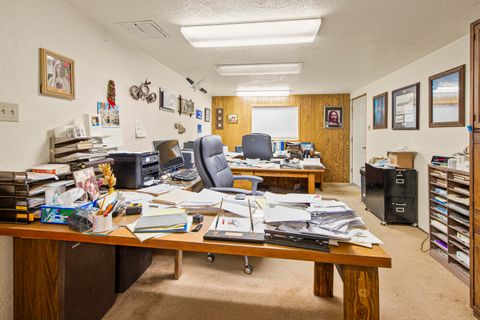 Tiny photo for 6691 NW 17th Street, Terrebonne, OR 97760 (MLS # 220211927)