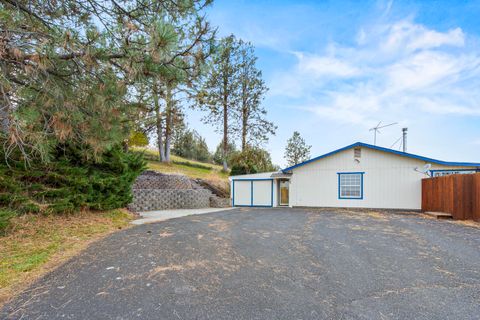 Tiny photo for 6691 NW 17th Street, Terrebonne, OR 97760 (MLS # 220211927)