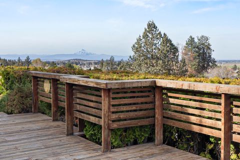 Tiny photo for 6691 NW 17th Street, Terrebonne, OR 97760 (MLS # 220211927)