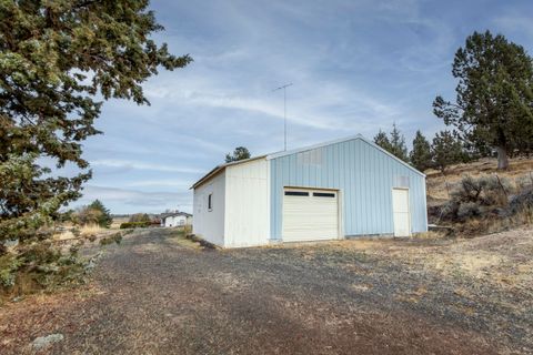 Tiny photo for 6691 NW 17th Street, Terrebonne, OR 97760 (MLS # 220211927)