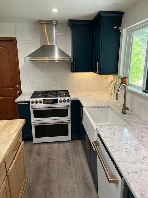 Tiny photo for 427 Lofland Lane, Williams, OR 97544 (MLS # 220214070)