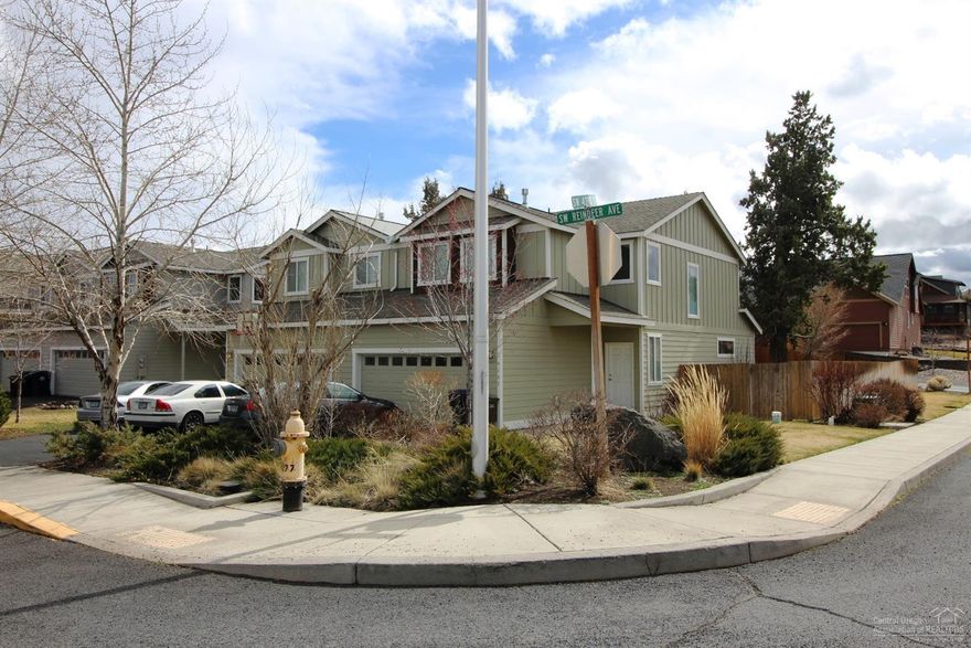 Great Duplex in SW Redmond Juniper Hill. Corner Lot unit that was the Model Home for the builder! Great Units with Tons of Upgrades. Must see!!Pine Model w/Large fenced rear yards. Newer Exterior Paint. 3Bd/2.5ba 1573Sqft open kitchen concept w/lots of counter space & raised eating bar.Separate dining area,living Rm w/gas FP & tile surround.Powder room & separate laundry room,Attached 2 car garages.Master has soaker tub,shower & walk in closet.Lg loft area,Must See!Great Investment