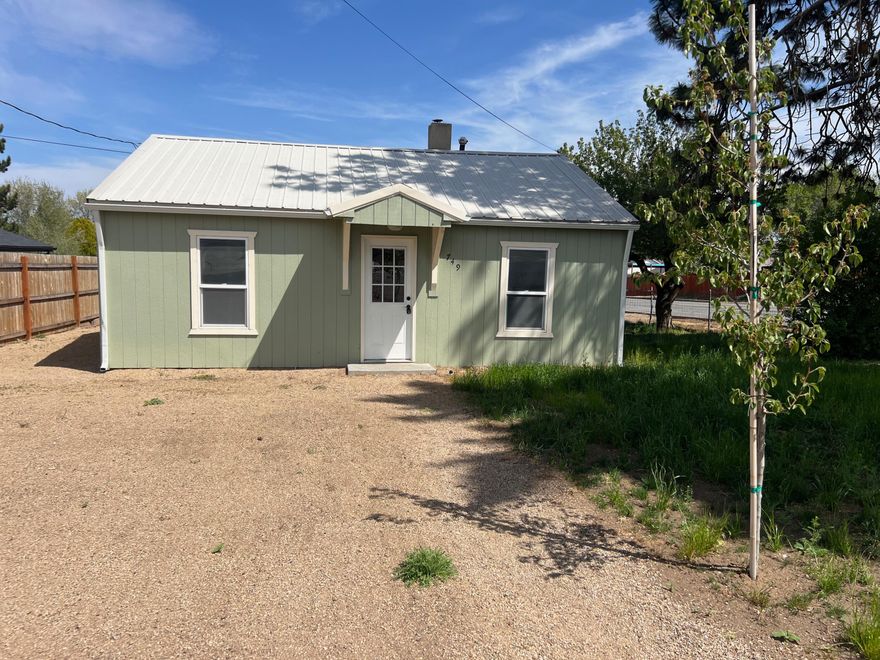 Great location for this cute three bedroom two bath home on a nice sized lot room for a garden it has a single car garage or workshop. Fully fenced yard nicely located close to town, schools and shopping.