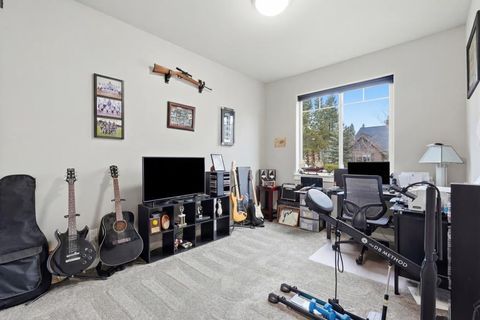 Tiny photo for 16501 Charlotte Day Drive, La Pine, OR 97739 (MLS # 220217257)