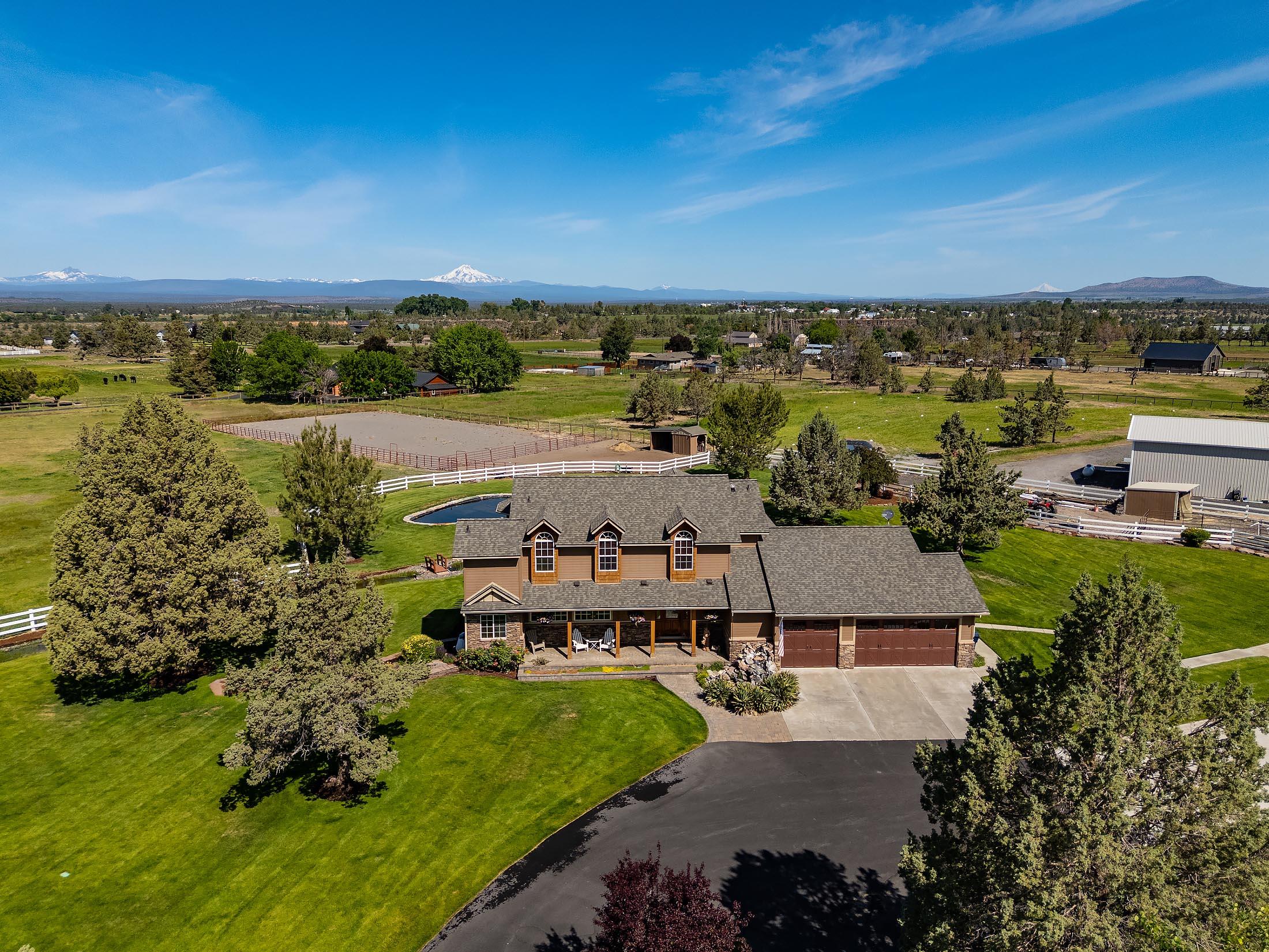 6419 NE Juniper Ridge Road