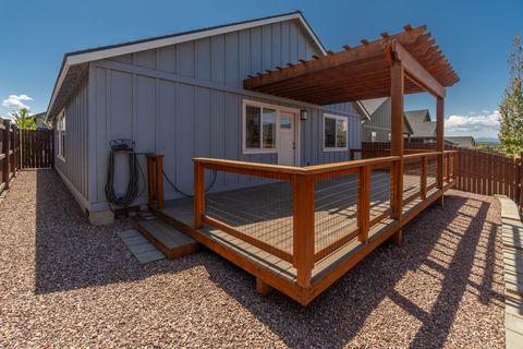 Tiny photo for 3035 NW Cedar Avenue, Redmond, OR 97756 (MLS # 220220755)