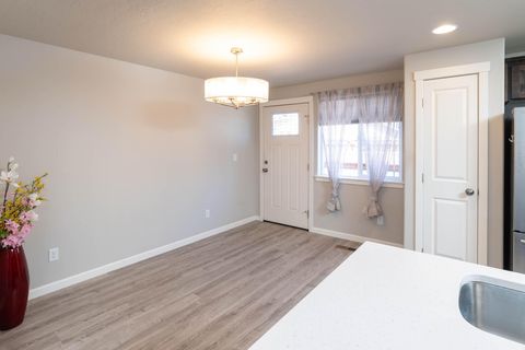 Tiny photo for 3035 NW Cedar Avenue, Redmond, OR 97756 (MLS # 220220755)