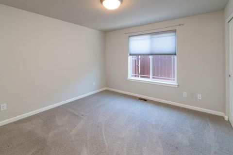 Tiny photo for 3035 NW Cedar Avenue, Redmond, OR 97756 (MLS # 220220755)