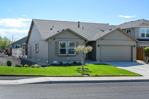 3312 NW Dogwood Avenue Redmond OR 97756