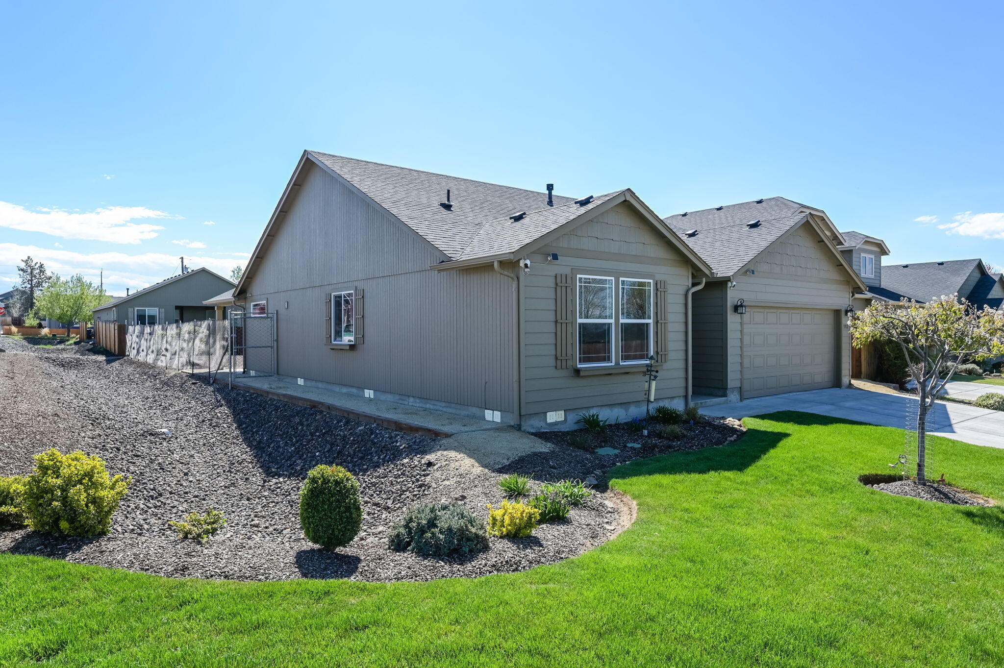 3312 NW Dogwood Avenue