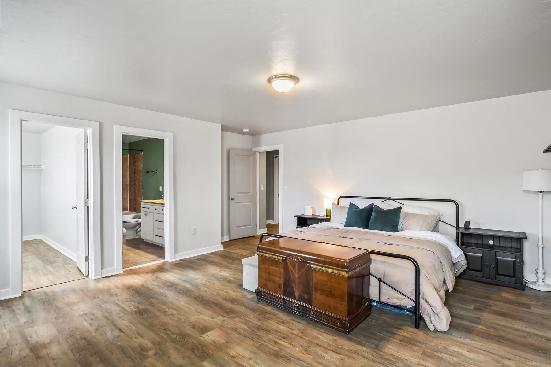 Ni Lah Sha Village - Residential