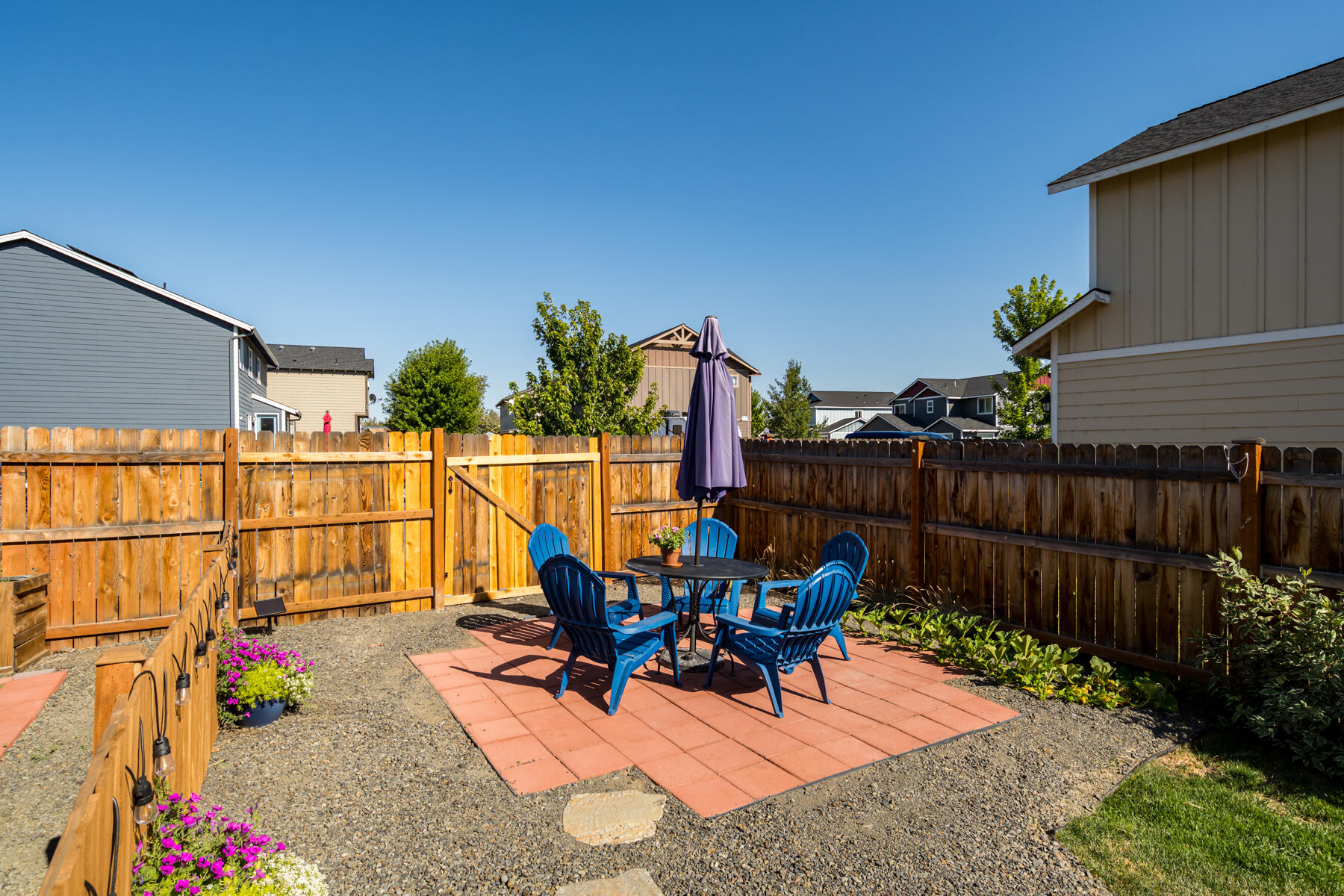 Ni Lah Sha Village - Residential