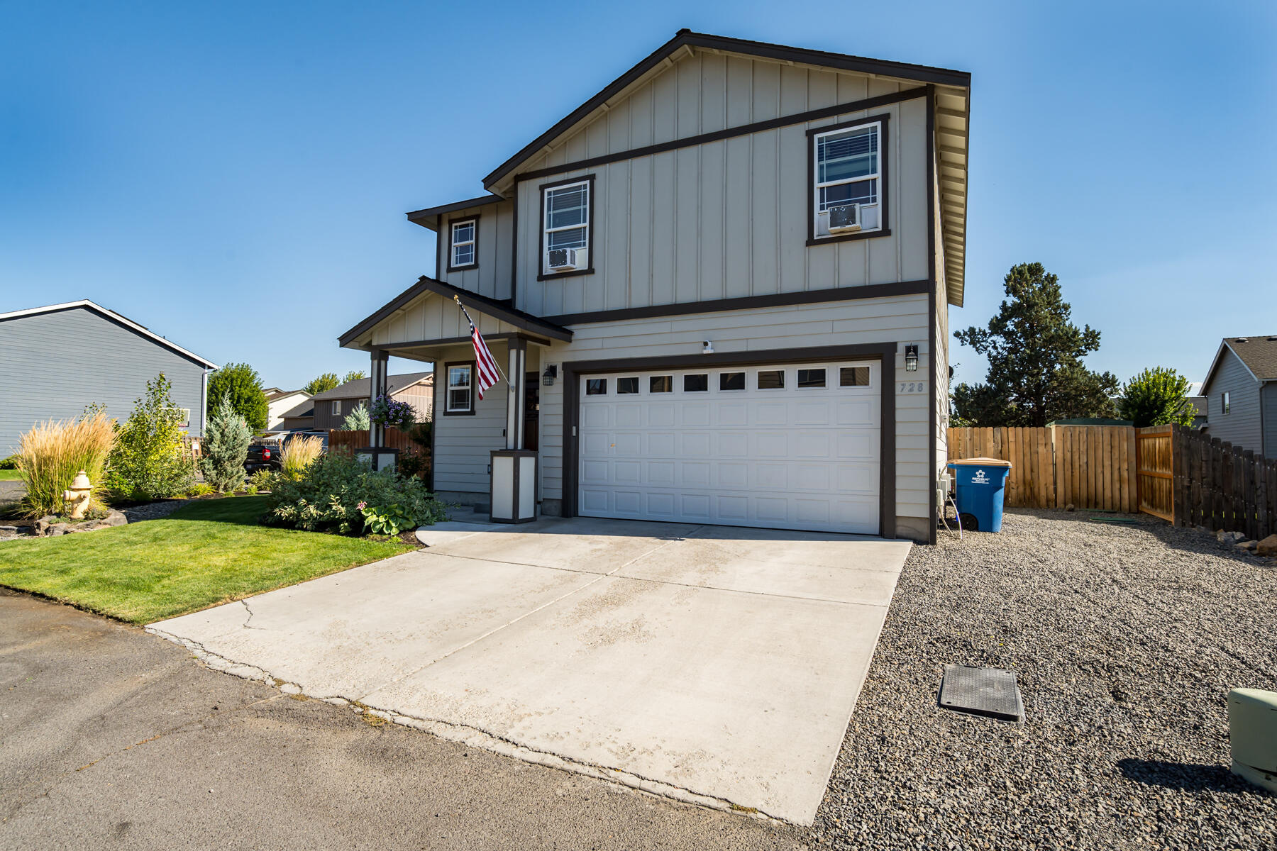 Ni Lah Sha Village - Residential