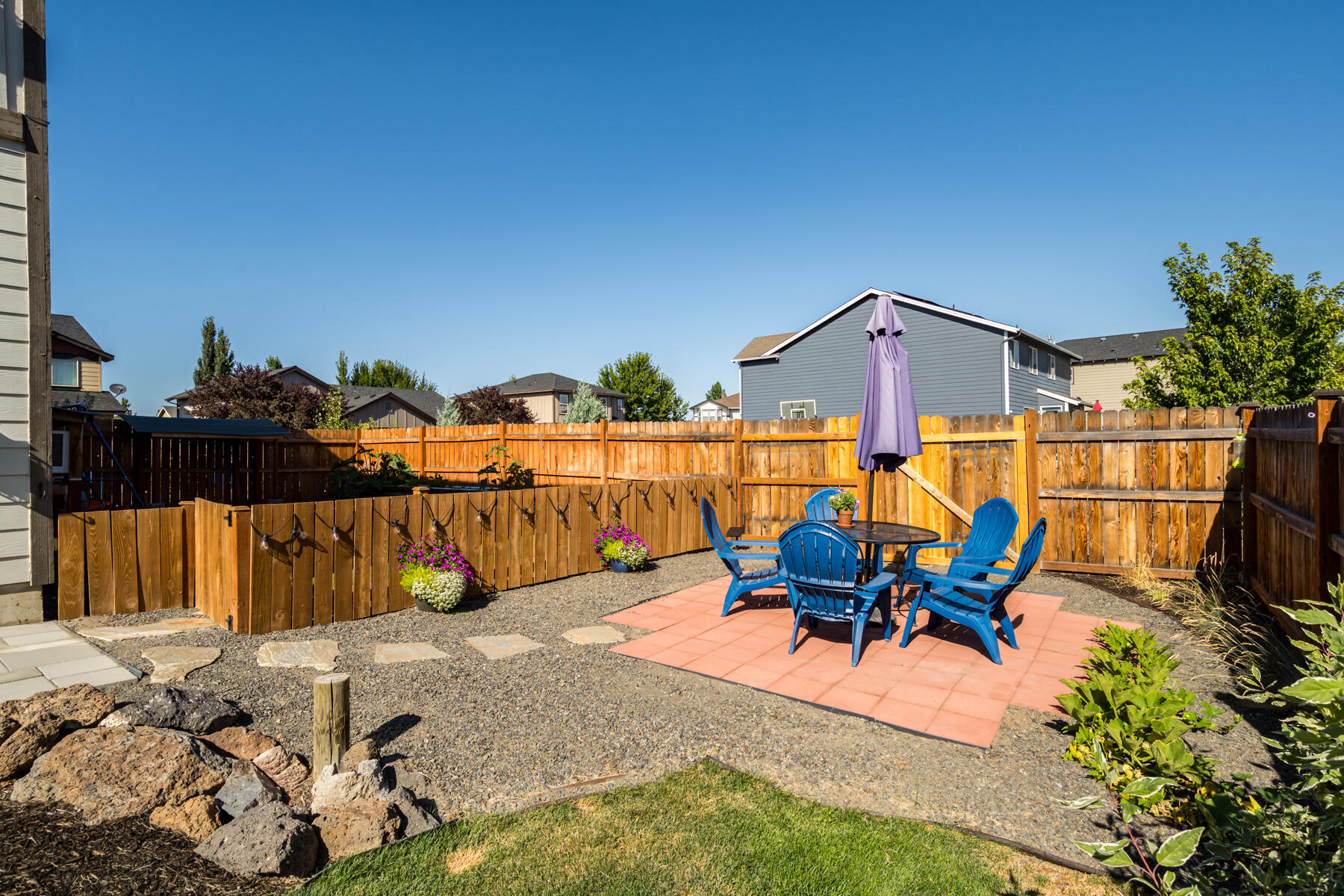 Ni Lah Sha Village - Residential