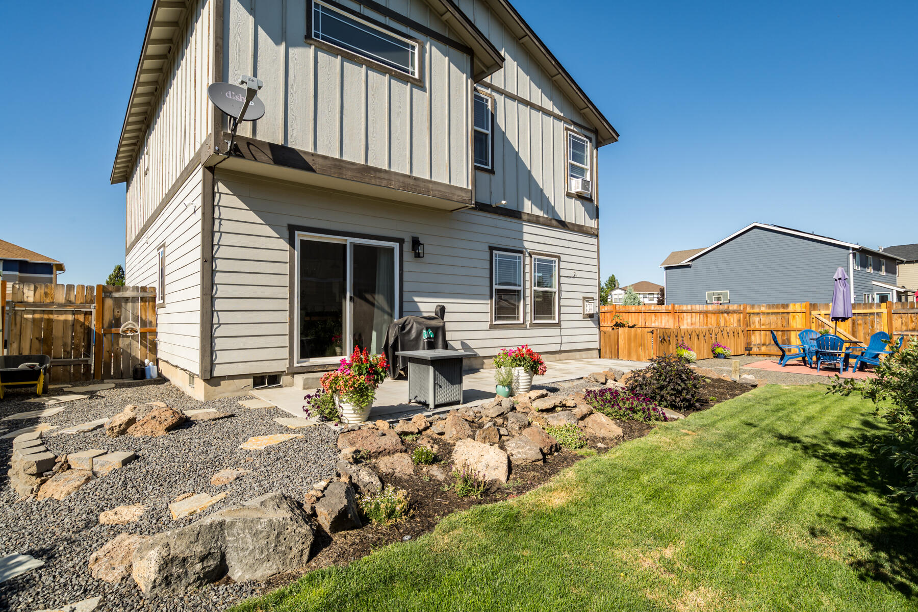 Ni Lah Sha Village - Residential