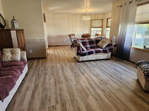 Tiny photo for 3919 Monrovia Way, Klamath Falls, OR 97603 (MLS # 220210972)