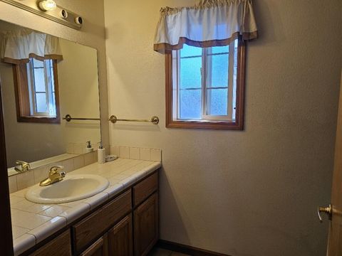 Tiny photo for 3919 Monrovia Way, Klamath Falls, OR 97603 (MLS # 220210972)