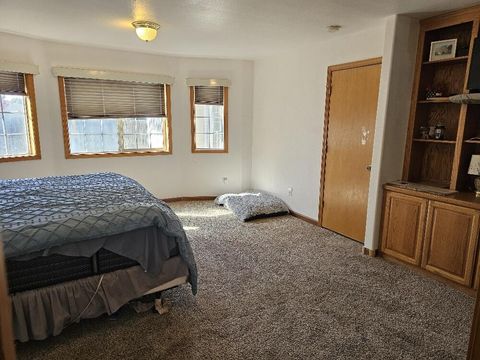 Tiny photo for 3919 Monrovia Way, Klamath Falls, OR 97603 (MLS # 220210972)