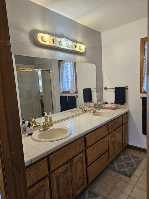 Tiny photo for 3919 Monrovia Way, Klamath Falls, OR 97603 (MLS # 220210972)