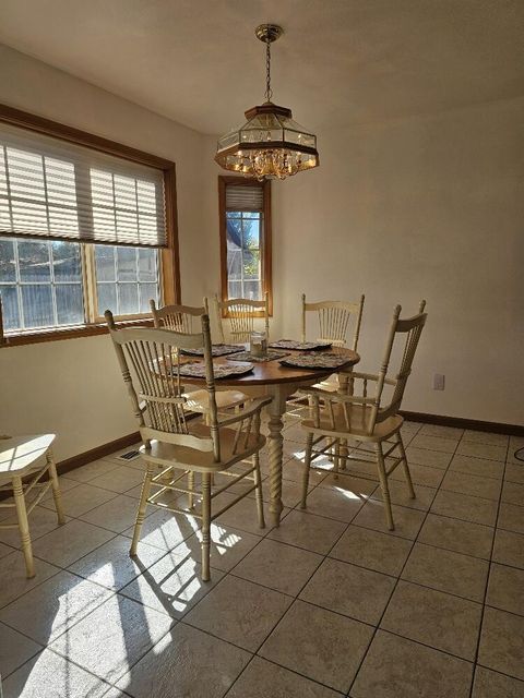 Tiny photo for 3919 Monrovia Way, Klamath Falls, OR 97603 (MLS # 220210972)