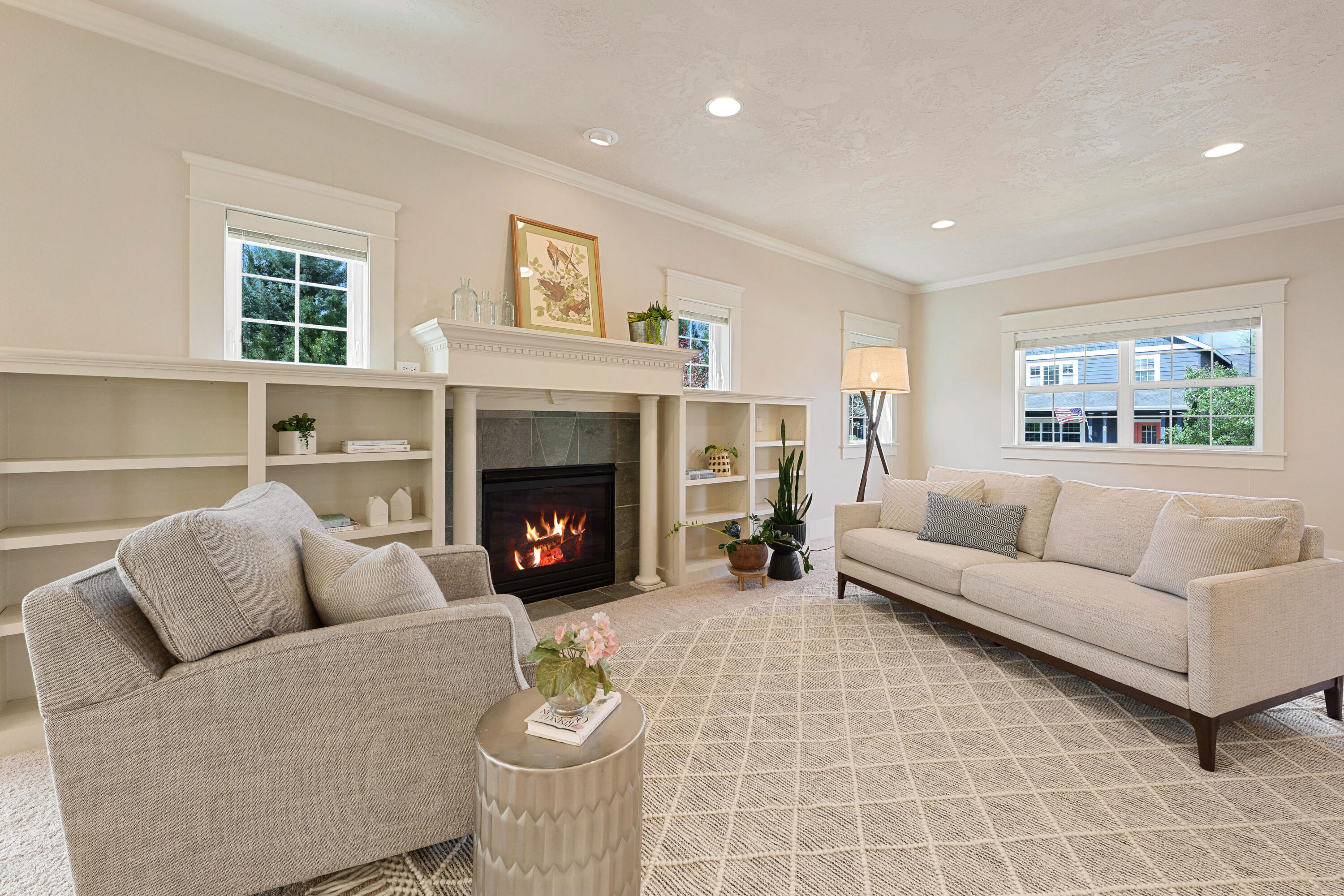 3384 NE Wild Rivers Loop